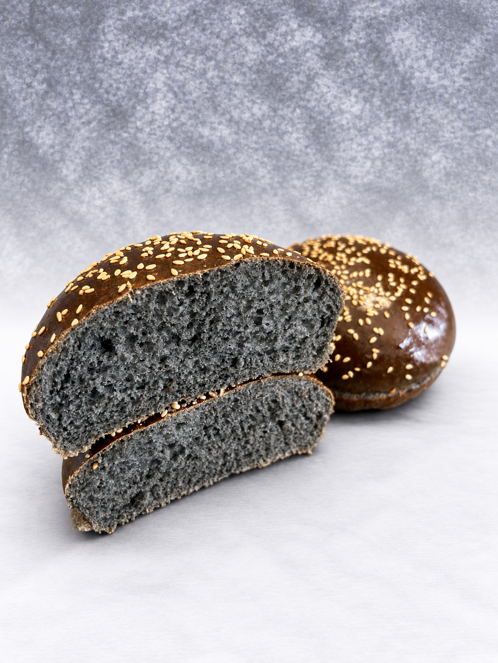 Black Burger Bun Sesamo 12 cm 100 gr. CT da 24 pz